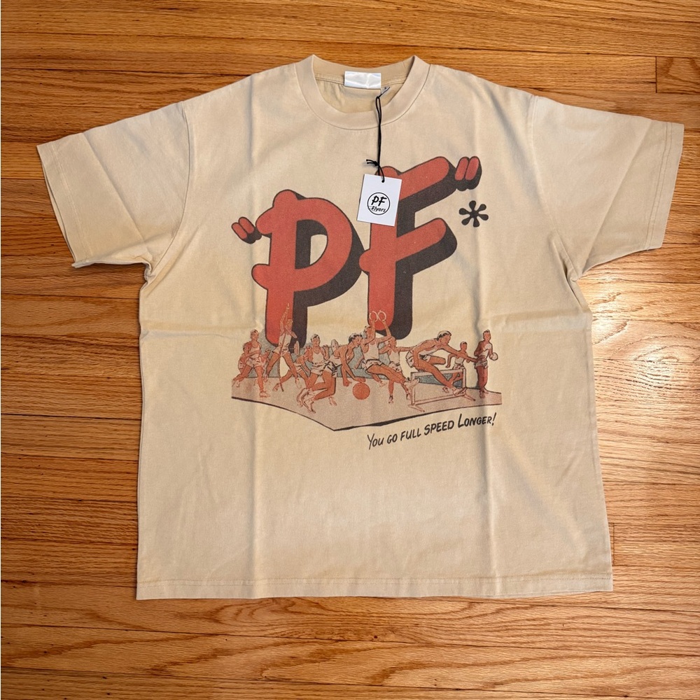 NWT PF flyers graphic t shirt
